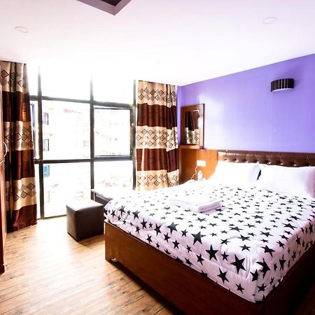 Everest Holiday Inn Katmandou Extérieur photo