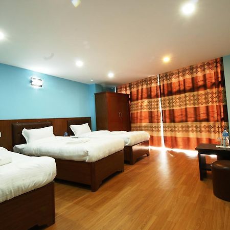 Everest Holiday Inn Katmandou Extérieur photo