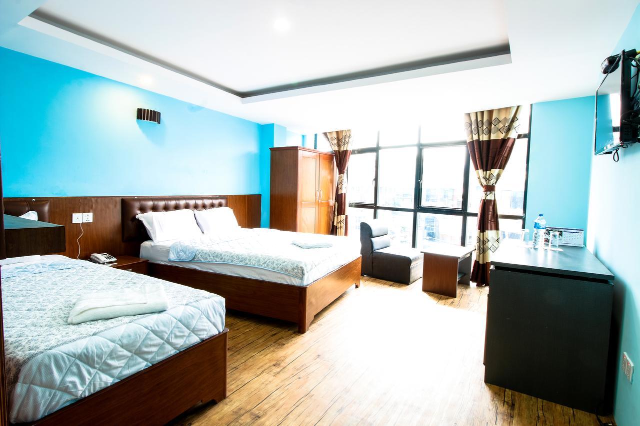 Everest Holiday Inn Katmandou Extérieur photo